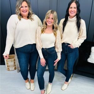 NWT: Judy Blue Plus Watch Your Back Phone Yoke Seam Skinny Jeans